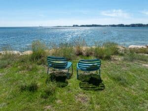 Petite pause à deux avec vue sur le golfe du Morbihan